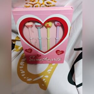 New Sweethearts Pen Set with Heart